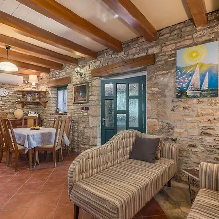Rustical Stone House With Pool - Two Bedroom With Pool Kanfanar