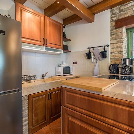 Rustical Stone House With Pool - Two Bedroom With Pool * Kanfanar