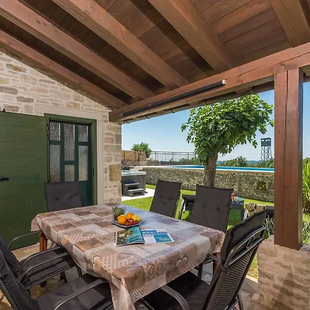 Rustical Stone House With Pool - Two Bedroom With Pool Holiday home Kanfanar