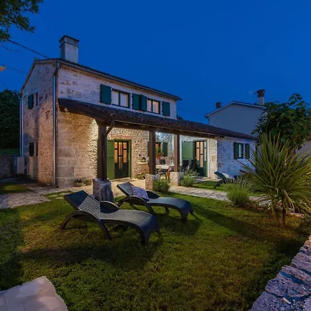 Rustical Stone House With Pool - Two Bedroom With Pool Holiday home Kanfanar